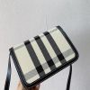稀少バーバリー ショルダーバッグ 偽物ミディアムキャンバス レザー TBバッグ Baa13850 - 画像 (6)