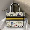 入手困難ディオール BOOK TOTE 偽物 ジャルダン ディヴェール 花柄 刺繍 S M L dew17736 - 画像 (9)