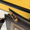 フェンダーチェ 偽物【フェンディ × ヴェルサーチェ】ポーチ クラッチバッグ 7VA491AJJ2F15HM - 画像 (7)