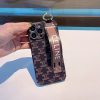 最安値挑戦 セリーヌ ハンドストラップ付き iPhone ケース 激安 Cez35321 - 画像 (3)