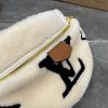 大人気！ルイヴィトン モコモコ バッグ 偽物 モノグラム テディ バムバッグ もこもこ M55425 - 画像 (7)