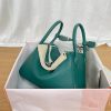 超話題!エルメス 偽物 リンディ 26cm トリヨンクレマンス 2色金具 erz38262 - 画像 (3)