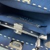 超希少！フェンディ コピー ショルダーバッグ 【人気商品】 feg51801 - 画像 (4)