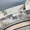 可愛いディオール BOOK TOTE 偽物 ジャルダン ディヴェール 花柄 刺繍 M1286ZRWDM941 - 画像 (8)
