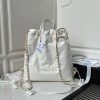 シャネル 22 ハンドバッグ 偽物 カーフスキン シャイニー shb05412