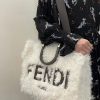 フェンディ サンシャイン ラージ モヘアウール コピー feg50269 - 画像 (8)