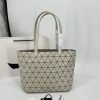 入手困難BAOBAO ISSEY 偽物 MIYAKE カルトン メタリック バッグ bao54459 - 画像 (2)