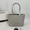 高品質BAOBAO ISSEY コピー MIYAKE カルトン メタリック バッグ bap13538 - 画像 (2)