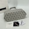高品質BAOBAO ISSEY コピー MIYAKE カルトン メタリック バッグ bap13538 - 画像 (4)