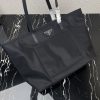 希少プラダ Re-Nylon トートバッグ 偽物 レザー ロゴ pum25160 - 画像 (3)
