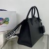 追跡付き 安いプラダ モノクローム サフィアーノレザー トートバッグ 偽物 pug81598 - 画像 (3)