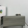 目を惹くカラープラダ モノクローム サフィアーノレザー トートバッグ コピー puf09456 - 画像 (4)