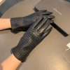 希少 ボッテガヴェネタ 偽物 イントレチャートレザー グローブ bof48303