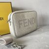 送料無料 フェンディ ROMA FFファブリック 偽物 カメラケース fev79683 - 画像 (2)