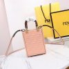 可愛い フェンディ 偽物 Sunshine Shopper FF柄 レザーミニバッグ fey94469 - 画像 (4)