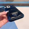 追跡付き発送【プラダ】レザー スマホケース 偽物♪iPhone14Pro/14proMaxケース 1ZH165_2CLT_F0002 - 画像 (6)