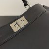 フェンディ ピーカブーカット プチ レザー オーロックチェーン fet26368 - 画像 (3)