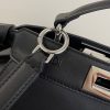 フェンディ ピーカブーカット プチ レザー オーロックチェーン fet26368 - 画像 (4)