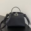 フェンディ ピーカブーカット プチ レザー オーロックチェーン fet26368 - 画像 (8)
