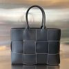 ボッテガヴェネタ 偽物 ミディアム アルコ トートバッグ bof01803