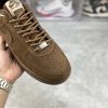 シュプリーム × ナイキ 偽物 エアフォース1 ロー "バロックブラウン" CU9225 - 画像 (5)
