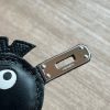 手元在庫あり！エルメス ケリーバックル バーディーチャーム 偽物 タッチ ブラック era80415 - 画像 (5)