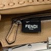 最新でオシャレフェンディ 偽物 ピーカブー ミニ アイコニック スモール feu49262 - 画像 (4)