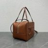 激安価格！セリーヌ カーフスキン フォールドキューブバッグ 偽物 Cez09864 - 画像 (2)