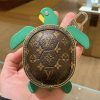 確保済み ルイヴィトン タートル ポーチ コピー バッグチャーム vuv10356 - 画像 (4)