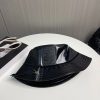 完売必至 ロエベ アナグラムロゴパッチ レザーバケットハット loi08296 - 画像 (9)