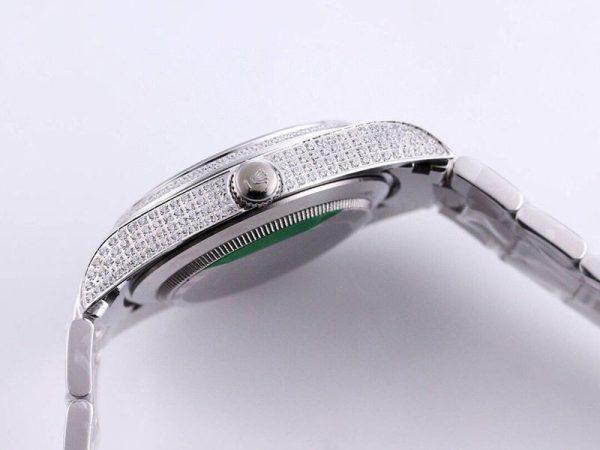 大人気！ ロレックス 時計 偽物 オイスターパーペチュアル 41 ホワイト 全面ダイヤ メンズ M124300 - 画像 (4)