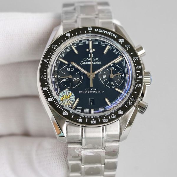 【日本未発売】オメガ 偽物 スピードマスター レーシング マスター クロノメーター 44.25mm 329.30.44.51.01.001 - 画像 (2)