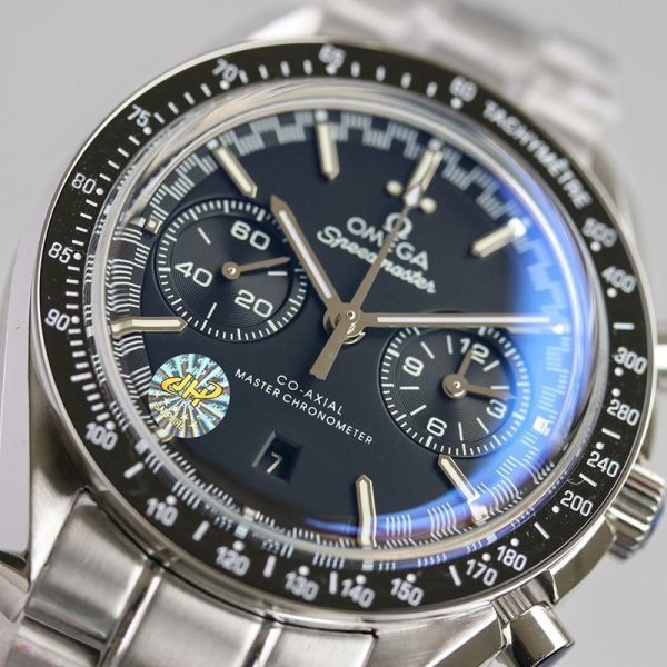【日本未発売】オメガ 偽物 スピードマスター レーシング マスター クロノメーター 44.25mm 329.30.44.51.01.001 - 画像 (4)