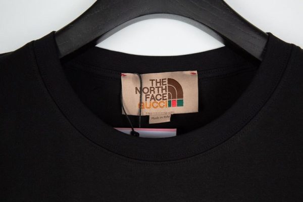 送料込 グッチ×ノースフェイス テディベア コピー コラボ★スペシャルロゴTシャツ Nov74493 - 画像 (3)