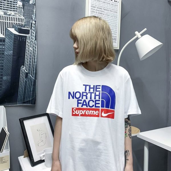 入手困難 シュプリーム xノースフェイス x ナイキ コラボ★スペシャルロゴTシャツ Nom85360 - 画像 (2)