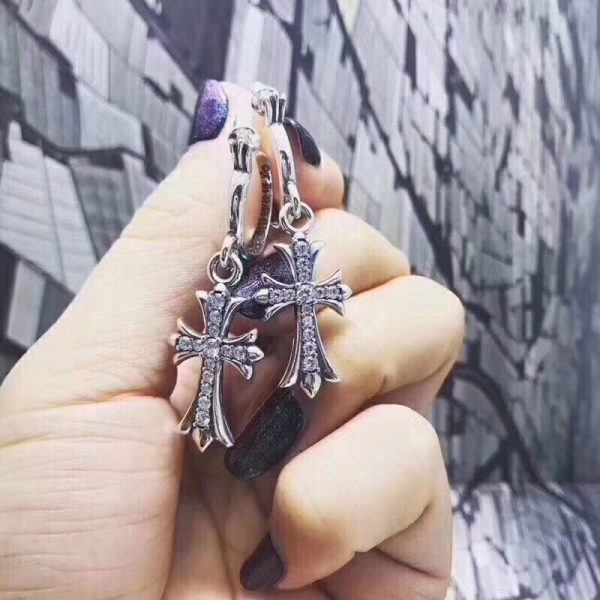 【日本未発売】クロムハーツ ピアス 偽物 タイニー CHクロス フープ イアリング Kux18727 - 画像 (2)