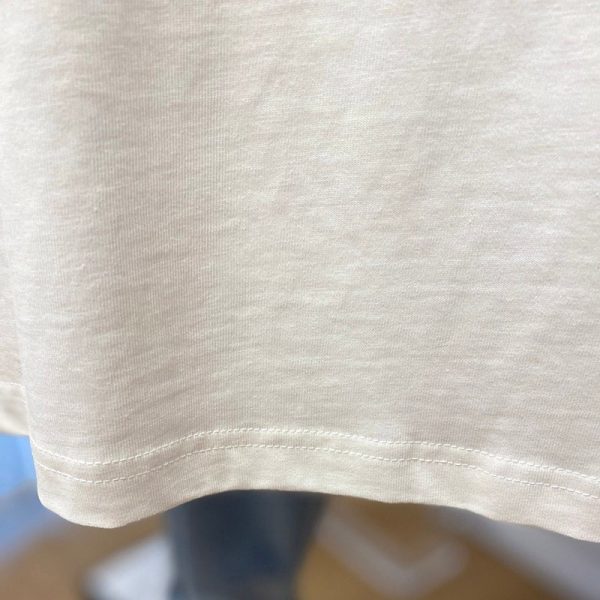 春夏に！ヴィトン Ｔシャツ コピー ハーフパンツデニムスニーカーに！半袖 1A7WIE - 画像 (6)