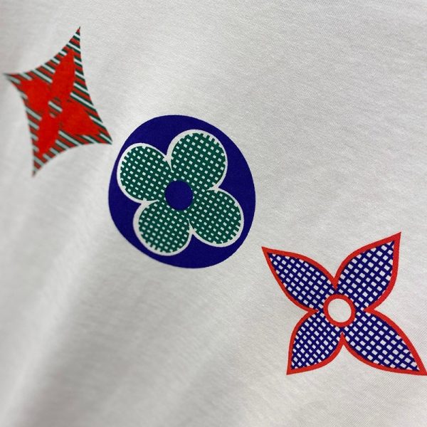 春夏に！ヴィトン Ｔシャツ コピー ハーフパンツデニムスニーカーに！半袖 1A7WIE - 画像 (4)