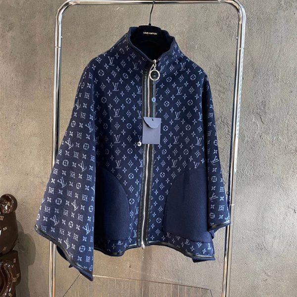 21-22AW★​ルイヴィトン コート 偽物★モノグラム フーデッド ラップコート vur06533 - 画像 (2)