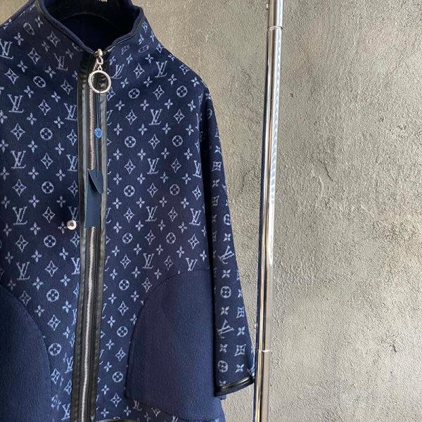 21-22AW★​ルイヴィトン コート 偽物★モノグラム フーデッド ラップコート vur06533 - 画像 (3)