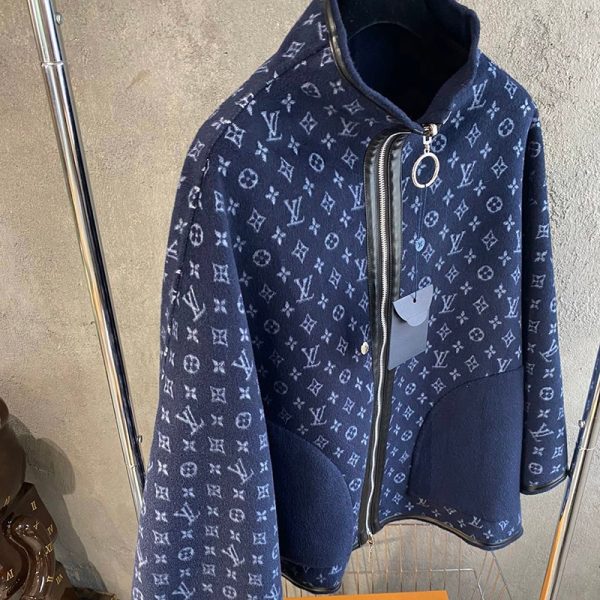21-22AW★​ルイヴィトン コート 偽物★モノグラム フーデッド ラップコート vur06533 - 画像 (4)