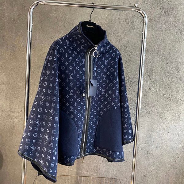 21-22AW★​ルイヴィトン コート 偽物★モノグラム フーデッド ラップコート vur06533 - 画像 (8)