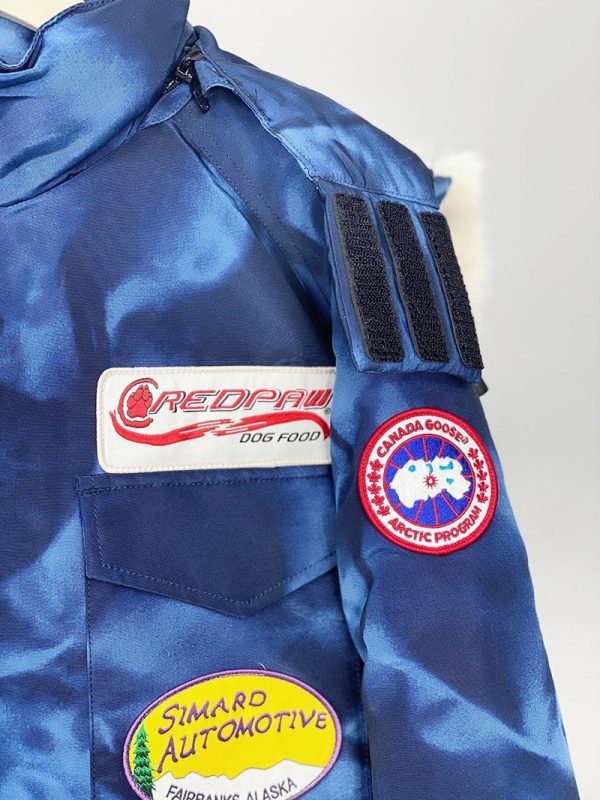 目を惹くカラー カナダグース Lance Mackey ワッペン付きダウンジャケット偽物 コート Cau43382 - 画像 (5)