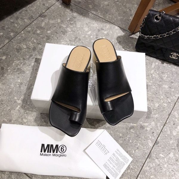 ★関税/送料込★メゾン マルジェラ スーパーコピー 6 ロゴ ヒール ミュールサンダル ナッパレザー Mam80868 - 画像 (2)