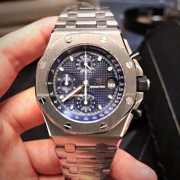 日本未入荷 オーデマピゲ 偽物 ロイヤルオーク オフショアクロノ 42mm ブティック限定 26237STOO1000ST01 - 画像 (6)