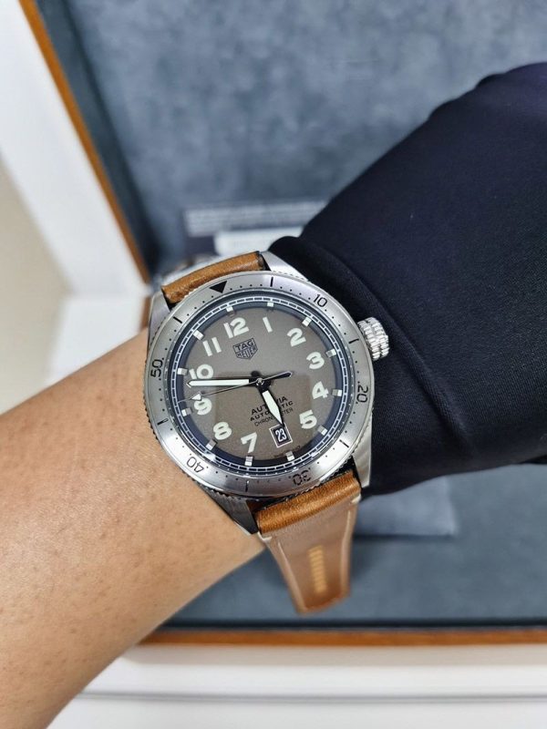 人気No1 タグホイヤー オータヴィア コピー自動巻ウォッチ 直径 42 mm WBE5111.FC8267 - 画像 (8)