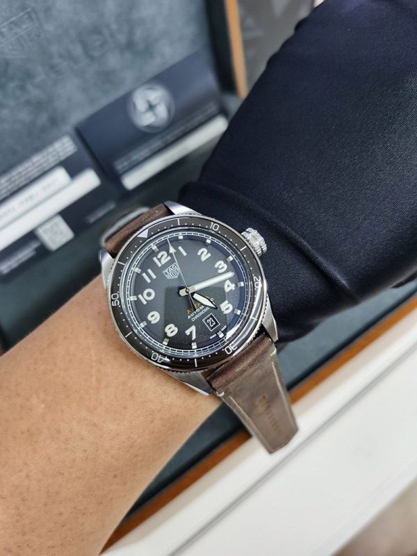 超希少！タグホイヤー オータヴィア 偽物 自動巻ウォッチ 直径 42 mm WBE5114.FC8266 - 画像 (7)
