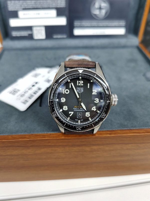 超希少！タグホイヤー オータヴィア 偽物 自動巻ウォッチ 直径 42 mm WBE5114.FC8266 - 画像 (8)