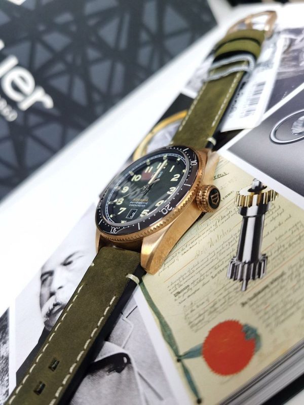 目を惹くカラータグホイヤー オータヴィア コピー 自動巻ウォッチ直径 42mm WBE5190.FC8268 - 画像 (3)