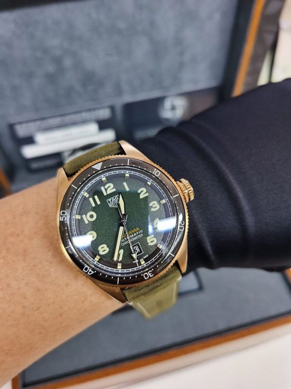 目を惹くカラータグホイヤー オータヴィア コピー 自動巻ウォッチ直径 42mm WBE5190.FC8268 - 画像 (5)